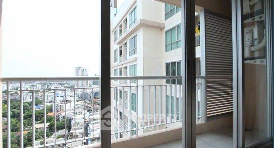 For rent 2 bedrooms condo in Pathum Wan, Bangkok