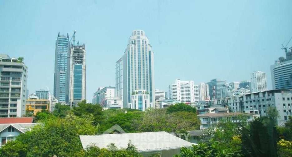For rent 1 bed condo in Yan Nawa, Bangkok