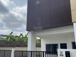 For rent 3 bedrooms townhouse in Pak Kret, Nonthaburi