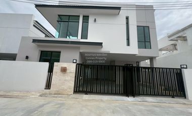 For rent 5 bedrooms house in Bang Khen, Bangkok