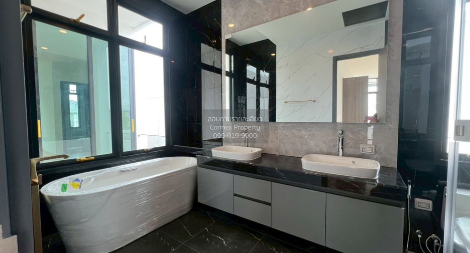 For rent 5 bedrooms house in Bang Khen, Bangkok