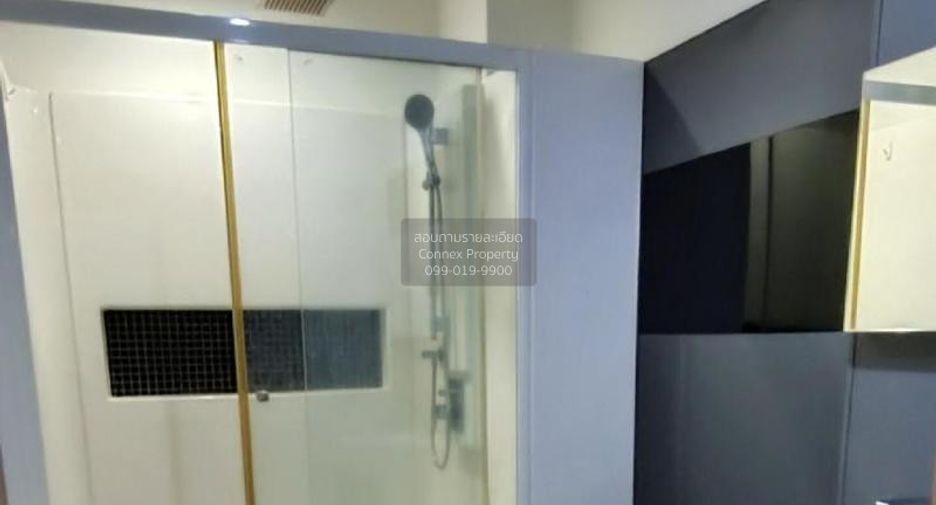 For rent 2 bedrooms condo in Phra Khanong, Bangkok