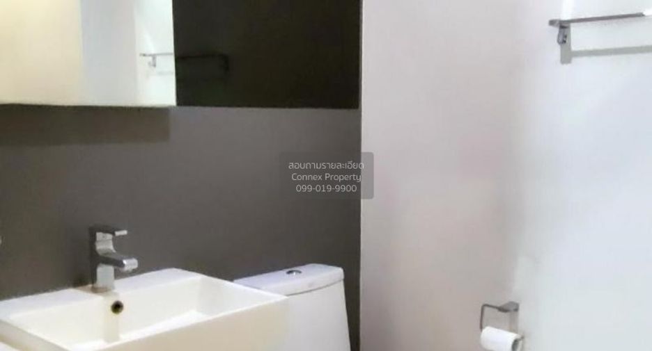 For rent 2 bedrooms condo in Phra Khanong, Bangkok