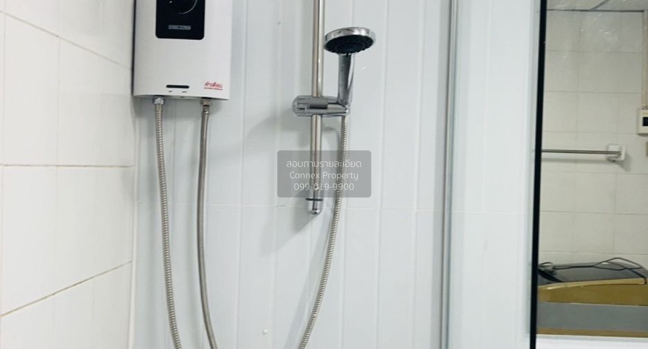 For rent 2 bedrooms condo in Din Daeng, Bangkok