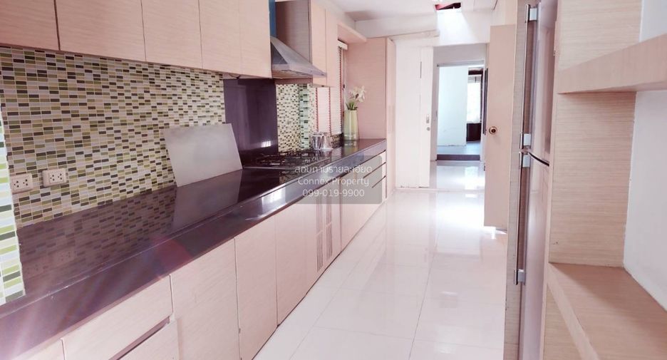 For rent 6 bedrooms house in Bang Khun Thian, Bangkok