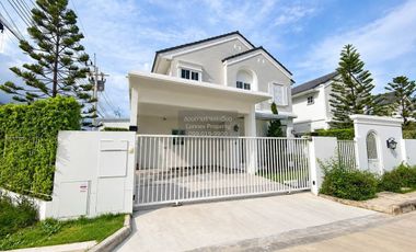 For rent 3 bedrooms house in Bang Phli, Samut Prakan