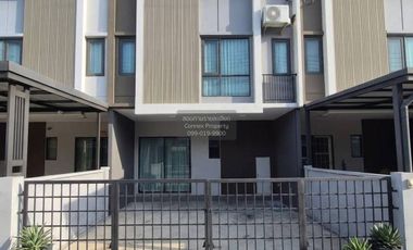 For rent 3 bedrooms townhouse in Khlong Luang, Pathum Thani
