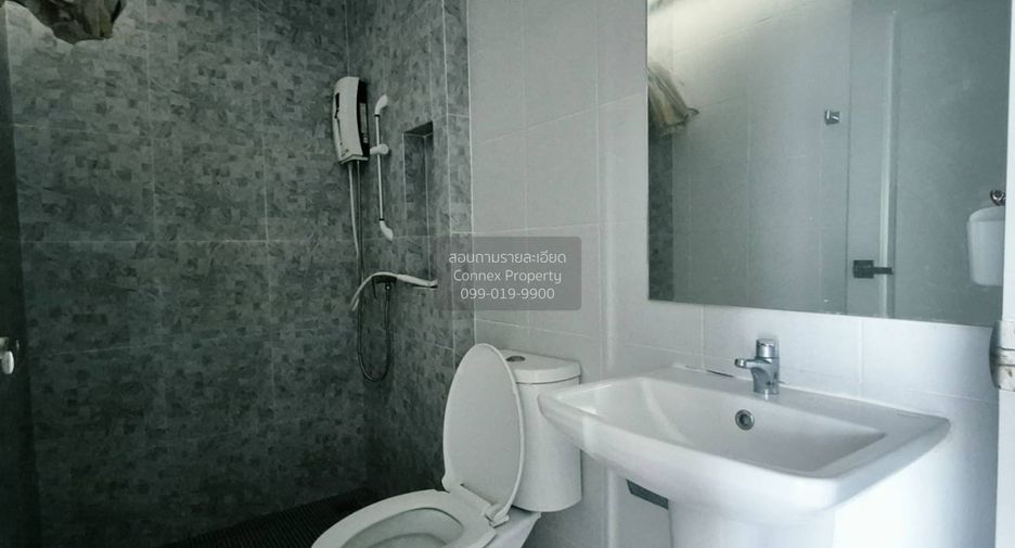 For rent 3 bedrooms townhouse in Khlong Luang, Pathum Thani