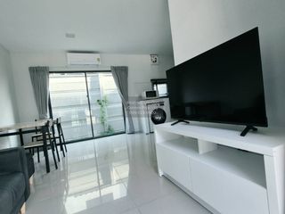 For rent 3 bedrooms townhouse in Khlong Luang, Pathum Thani