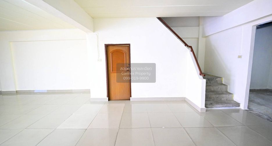 For rent 2 bedrooms retail Space in Bang Khun Thian, Bangkok