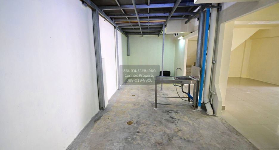 For rent 2 bedrooms retail Space in Bang Khun Thian, Bangkok