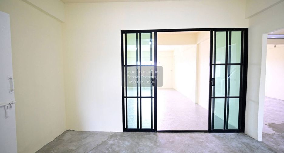 For rent 2 bedrooms retail Space in Bang Khun Thian, Bangkok