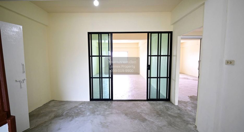 For rent 2 bedrooms retail Space in Bang Khun Thian, Bangkok