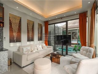 For rent 4 bedrooms villa in Mueang Phuket, Phuket