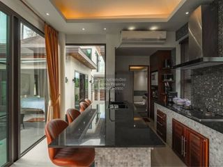 For rent 4 bedrooms villa in Mueang Phuket, Phuket