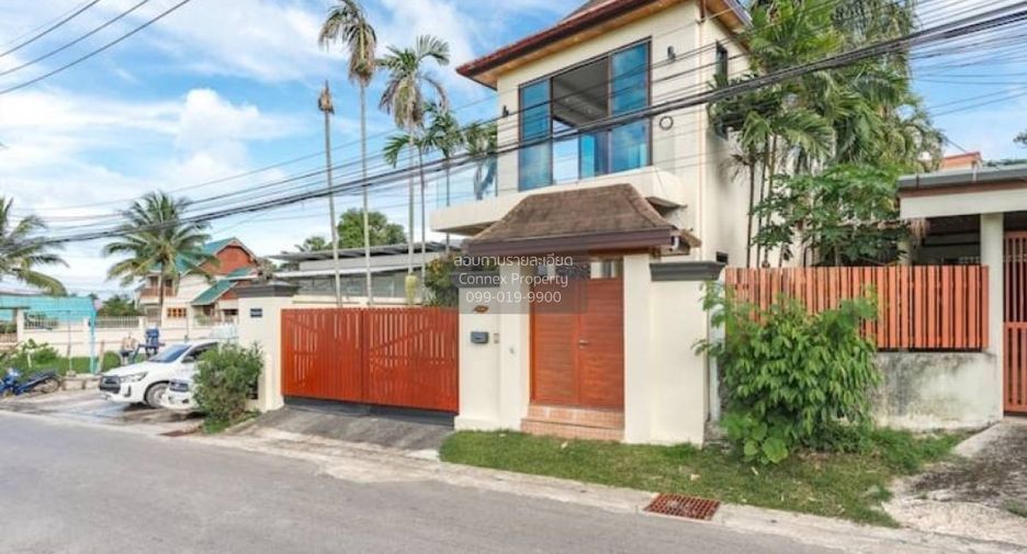 For rent 4 bedrooms villa in Mueang Phuket, Phuket