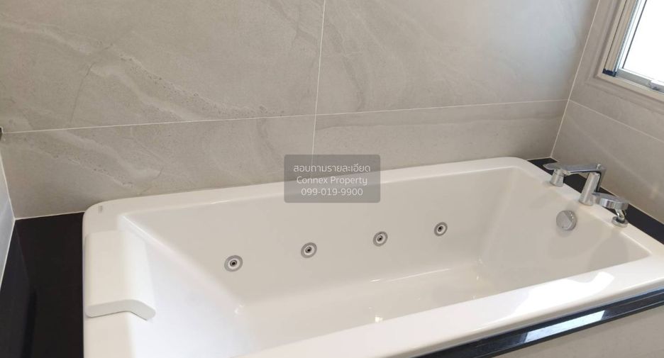 For rent 4 bedrooms house in Pak Kret, Nonthaburi