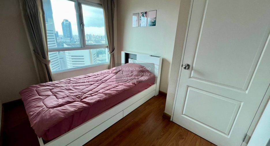 For rent 2 bedrooms condo in Huai Khwang, Bangkok