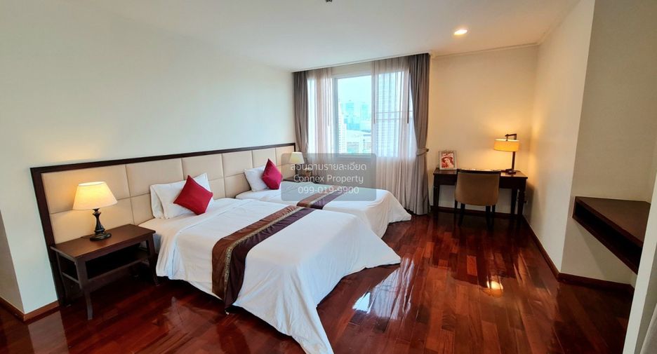 For rent 3 bedrooms condo in Watthana, Bangkok