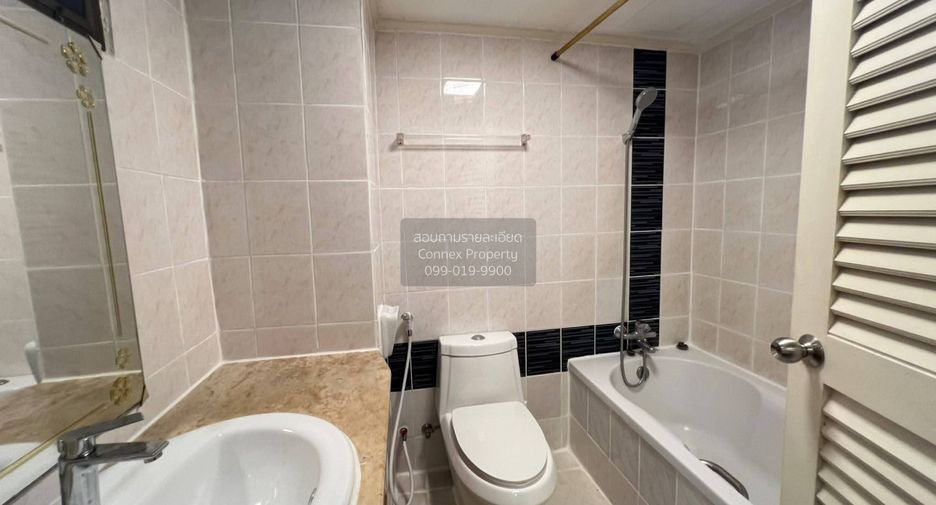 For rent 3 bedrooms condo in Watthana, Bangkok