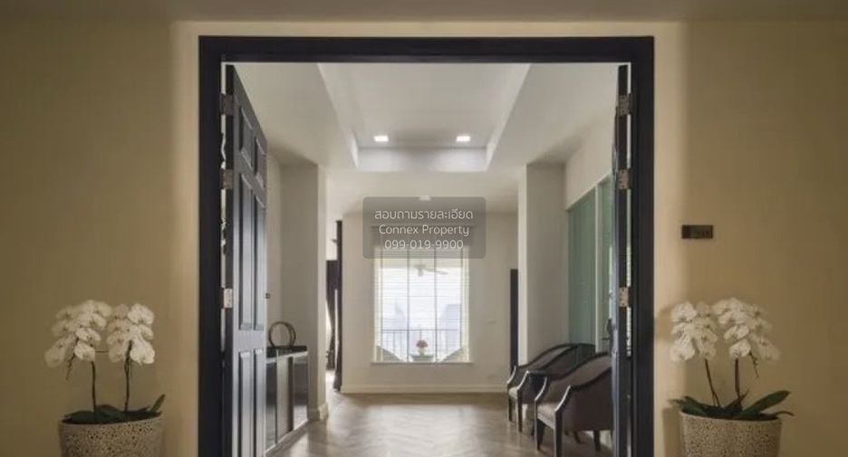 For rent 4 bedrooms apartment in Watthana, Bangkok