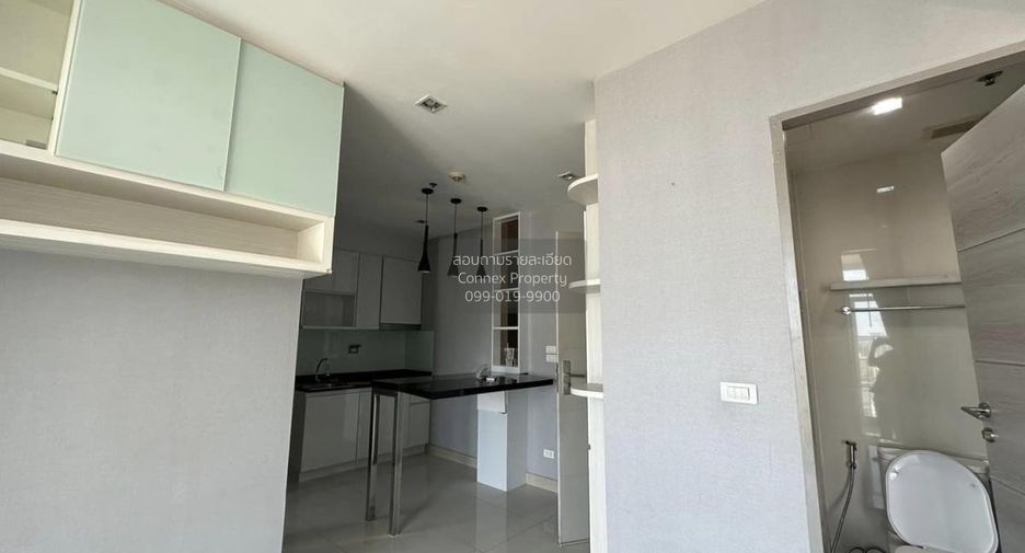 For rent 2 bedrooms condo in Ratchathewi, Bangkok