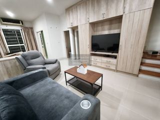 For rent 3 bedrooms townhouse in Chom Thong, Bangkok