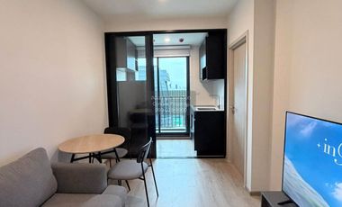 Wohnung zur Miete mit 1 Zimmer in Huai Khwang, Bangkok