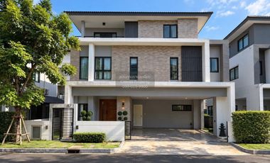 Casa en alquiler de 4 habitaciones en Wang Thonglang, Bangkok