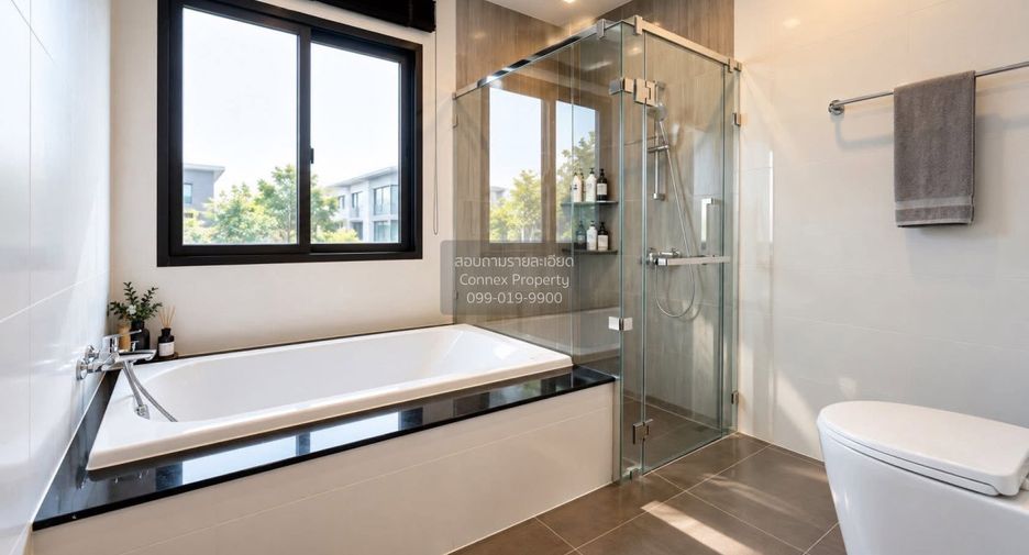 For rent 4 bedrooms house in Wang Thonglang, Bangkok