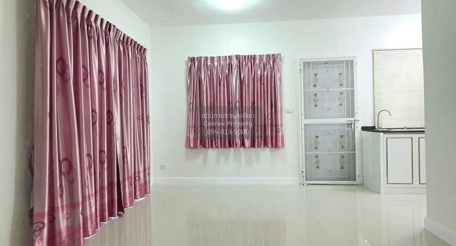 For rent 3 bedrooms townhouse in Bang Khun Thian, Bangkok