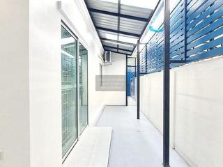 For rent 3 bedrooms townhouse in Bang Khun Thian, Bangkok