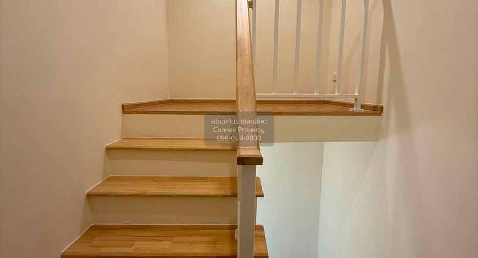 For rent 3 bedrooms townhouse in Prawet, Bangkok