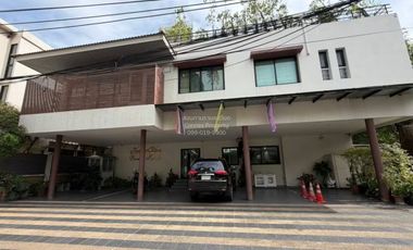 For rent 3 ベッドルーム house in Khlong Toei, Bangkok