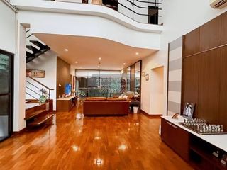 出租 3 卧室 独立屋 在 Khlong Toei, 曼谷