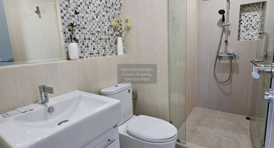 For rent 2 bedrooms condo in Huai Khwang, Bangkok