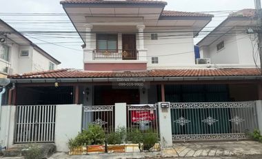 Casa en alquiler de 3 habitaciones en Mueang Phuket, Phuket