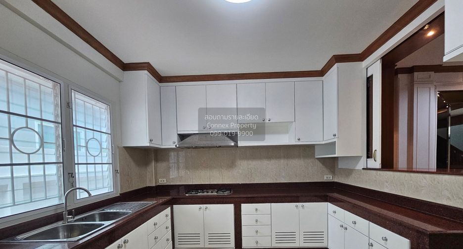 For rent 5 bedrooms house in Thawi Watthana, Bangkok