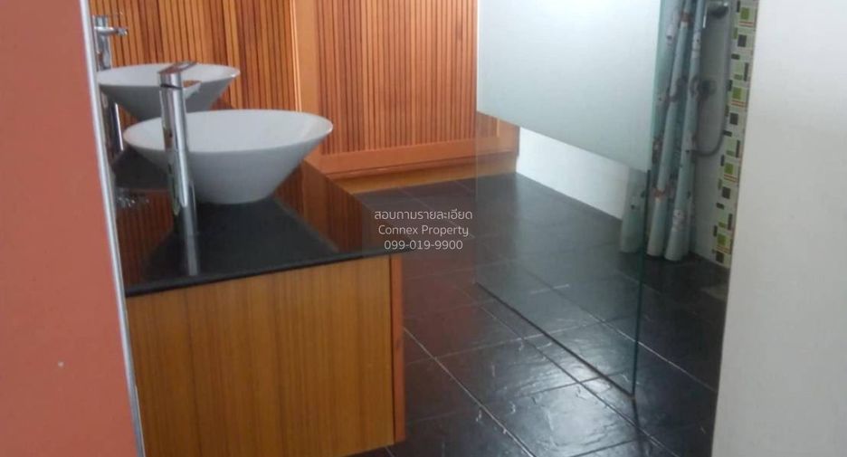 For rent 3 bedrooms villa in Mueang Phuket, Phuket