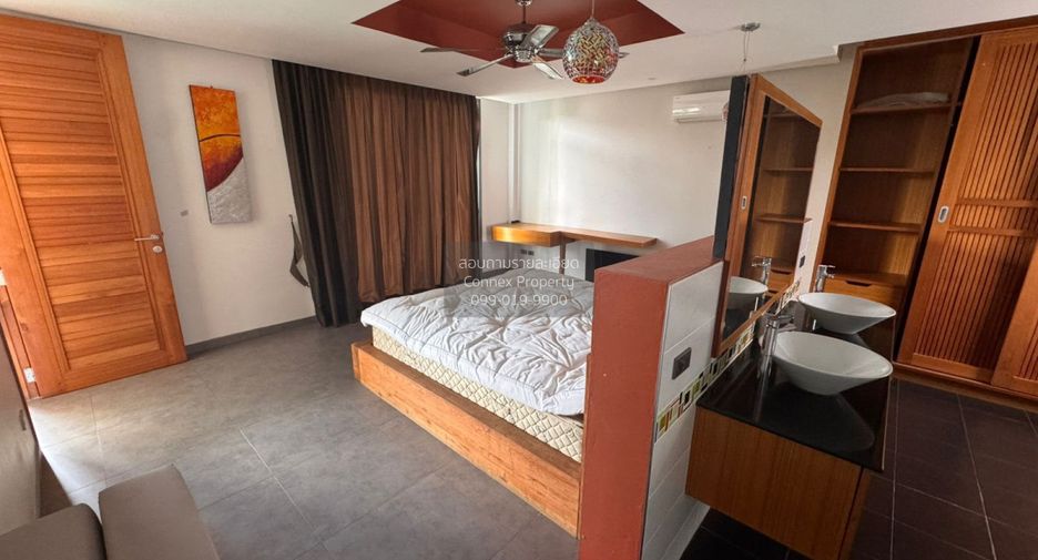 For rent 3 bedrooms villa in Mueang Phuket, Phuket