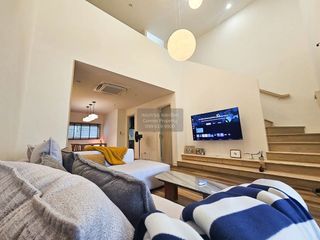 For rent 3 bedrooms townhouse in Saphan Sung, Bangkok