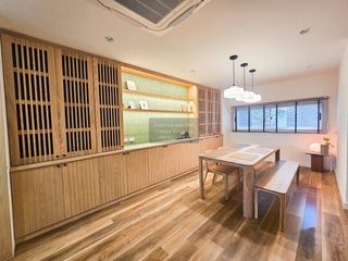 For rent 3 bedrooms townhouse in Saphan Sung, Bangkok