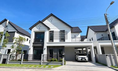 Haus zur Miete mit 4 Zimmer in Bang Phli, Samut Prakan