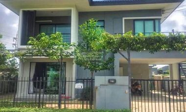 For rent 3 bedrooms house in Mueang Pathum Thani, Pathum Thani