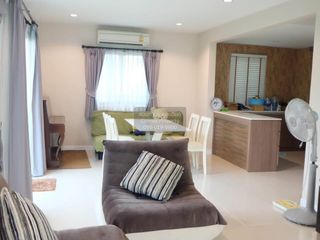 For rent 3 bedrooms house in Mueang Pathum Thani, Pathum Thani