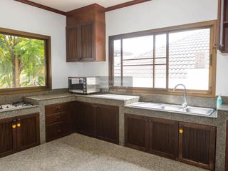 Casa en alquiler de 3 habitaciones en Mueang Phuket, Phuket