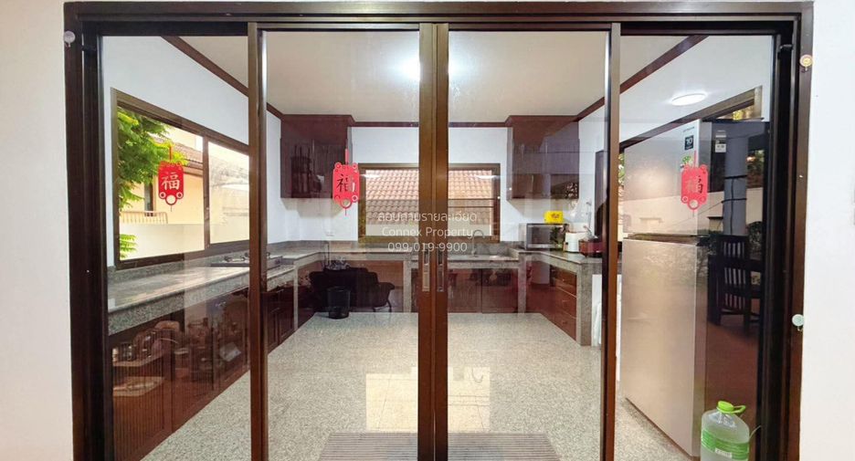 Casa en alquiler de 3 habitaciones en Mueang Phuket, Phuket