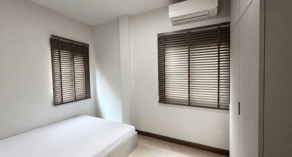For rent and for sale 3 bedrooms house in Prawet, Bangkok