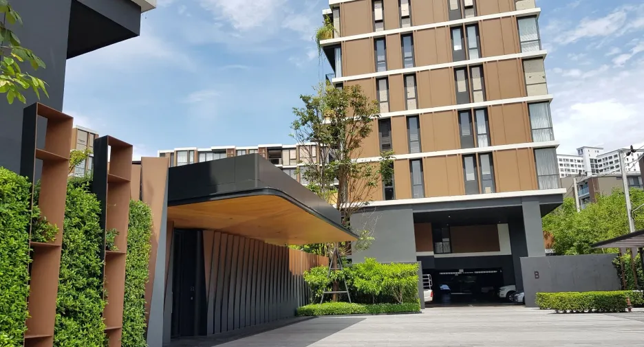 For sale 1 bed condo in Suan Luang, Bangkok