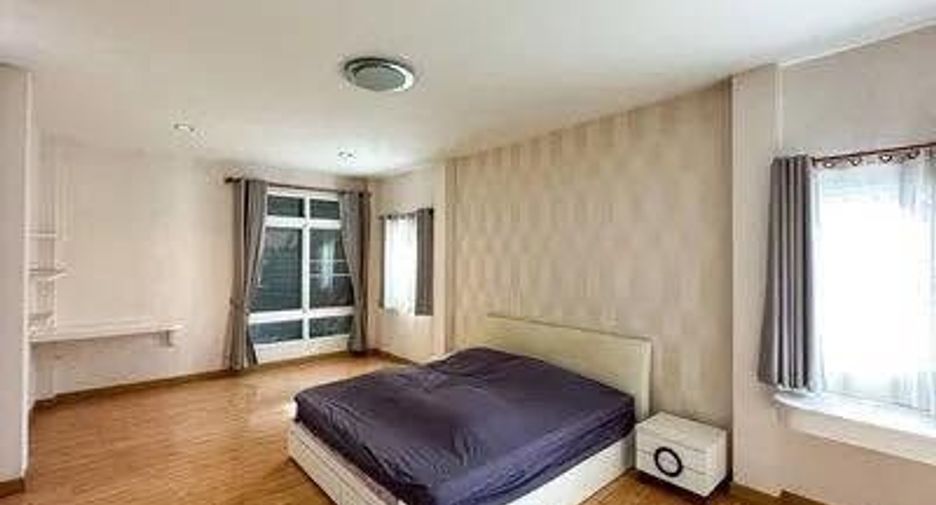 For rent 3 bedrooms house in Saraphi, Chiang Mai
